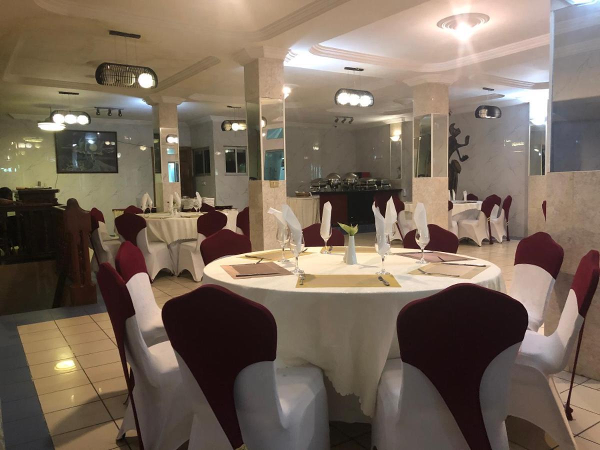 Sun Beach Hotel Котону Экстерьер фото