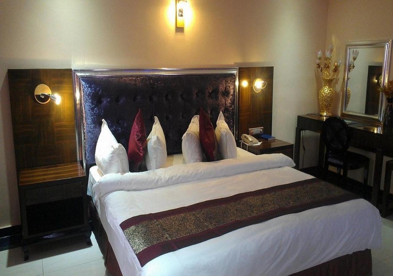 Sun Beach Hotel Котону Экстерьер фото